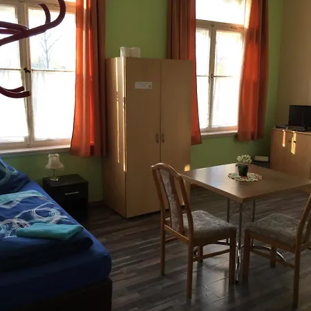 Zimmerfrei-dresden Mit Bad-minikuche Self Check In 24-7 Hostel Drážďany
