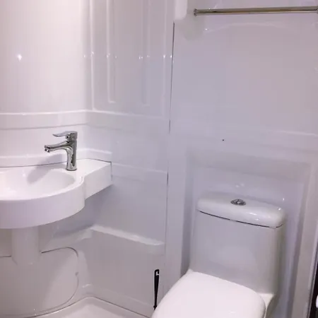 Zimmerfrei-dresden Mit Bad-minikuche Self Check In 24-7