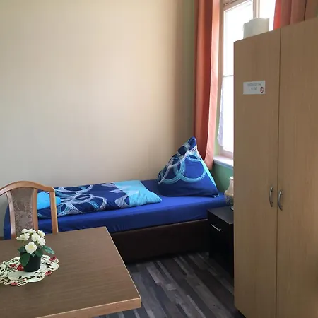 Zimmerfrei-dresden Mit Bad-minikuche Self Check In 24-7