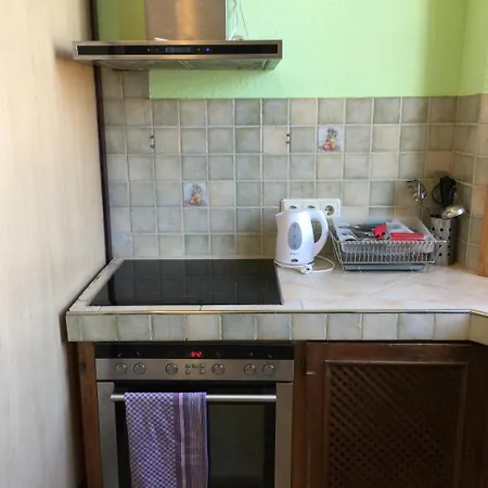 Zimmerfrei-dresden Mit Bad-minikuche Self Check In 24-7 Хостел