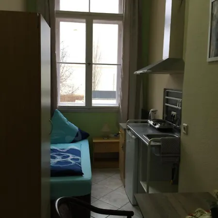 Preiswerte-zimmer Mit Bad-miniküche, 24-7 Self Check In Hostel Dresden